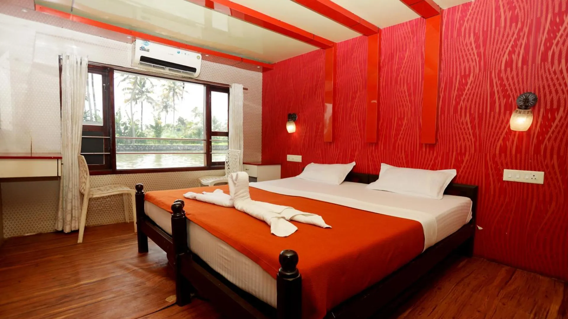 Hotel Jct Houseboat Alappuzha Indie