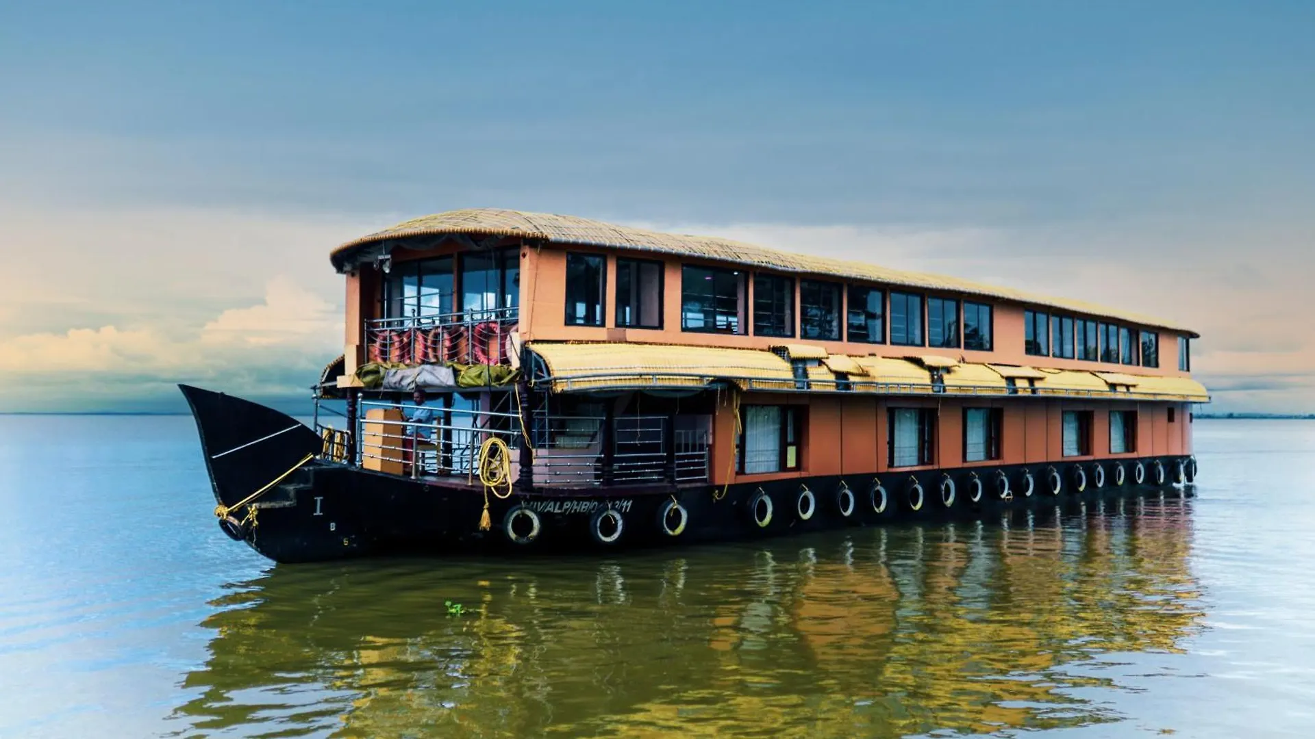 Hotel Jct Houseboat Alappuzha 5*,  Indie